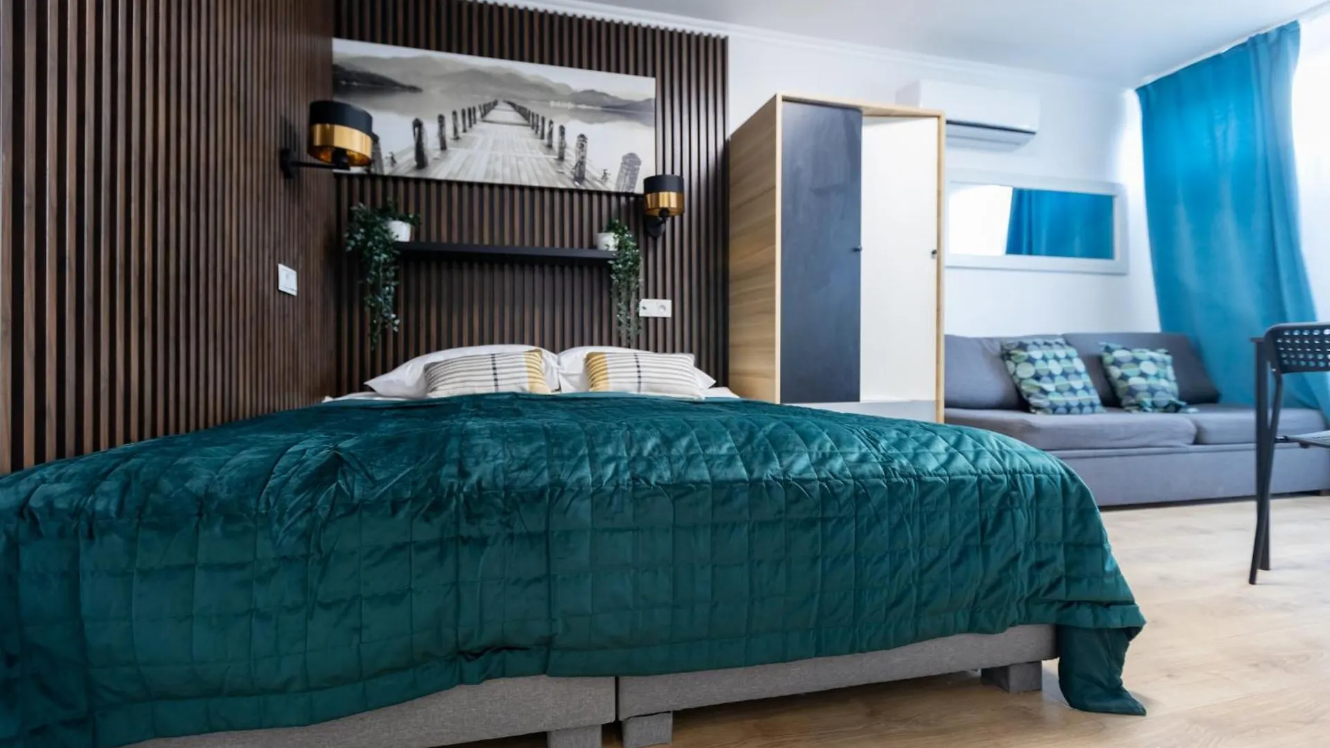 Unitapartament Short Rent Apartment In Warsaw By Metro Station Rondo Onz Apart With 3Bedrooms 22