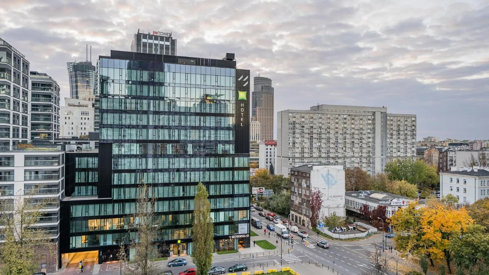 Unitapartament Short Rent Apartment In Warsaw By Metro Station Rondo Onz Apart With 3Bedrooms 22